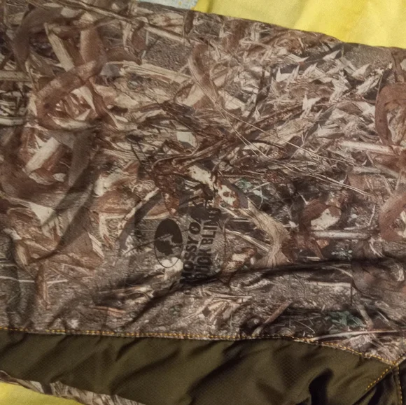 Under Armour Coat - Picture 5 of 14